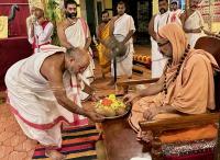 Felicitation of Artists by HH Swamiji